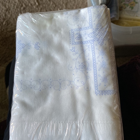 NEW ❤️Janlynn Religious Cross Stamped Cross Stitch Standard Size Pillowcases - Picture 4 of 5